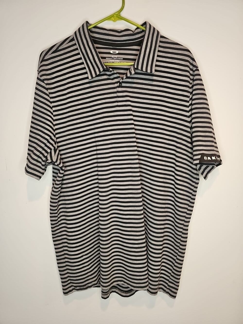 Oakley Golf Polo Shirt Mens Size XL Extra Large Black Grey Regular Fit Striped